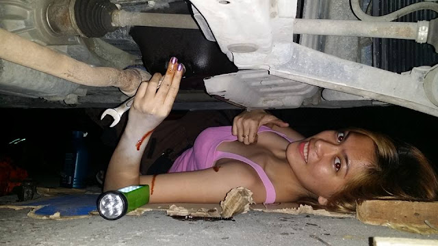 Beautiful Pinay Mechanic Is Not Afraid To Get Down And Dirty! MUST SEE! Beautiful Pinay Mechanic Is Not Afraid To Get Down And Dirty! MUST SEE!