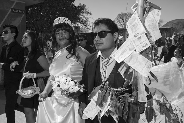 novios en carnaval de san martin tilcajete