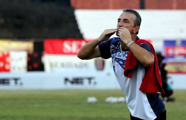 Persib Bandung Inginkan Milomir Seslija Sebagai Pelatih Baru Persib Bandung Inginkan Milomir Seslija Sebagai Pelatih Baru
