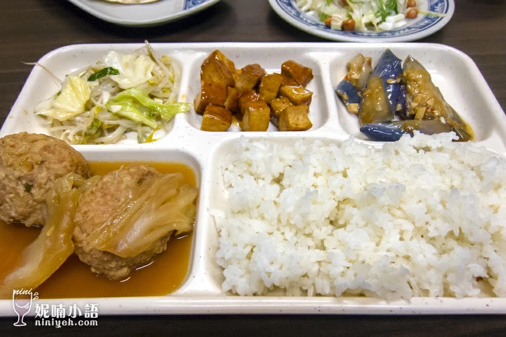 【東區美食】江蘇菜盒店。味美不怕巷弄深的神隱美食 【東區美食】江蘇菜盒店。味美不怕巷弄深的神隱美食