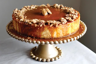 Bourbon Salted Caramel Cheesecake with Pralines Bourbon Salted Caramel Cheesecake with Pralines