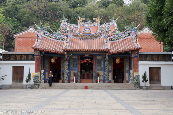 彰化芬園|三級古蹟芬園寶藏寺|1672年創建|香火鼎盛|黃金風鈴木大道 彰化芬園|三級古蹟芬園寶藏寺|1672年創建|香火鼎盛|黃金風鈴木大道