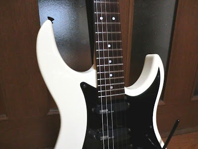 こんげで どんげらろーね？: オークション出品終了ギターです。日本製 YAMAHA ヤマハ RGX512J 白 美品ですよ