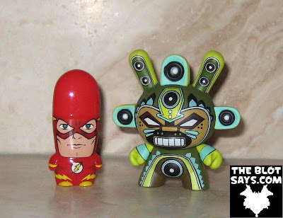 Toy Review: DC Comics x Mimoco The Flash Mimobot Designer USB Flash Drive & Marka27 3 Inch Dunny