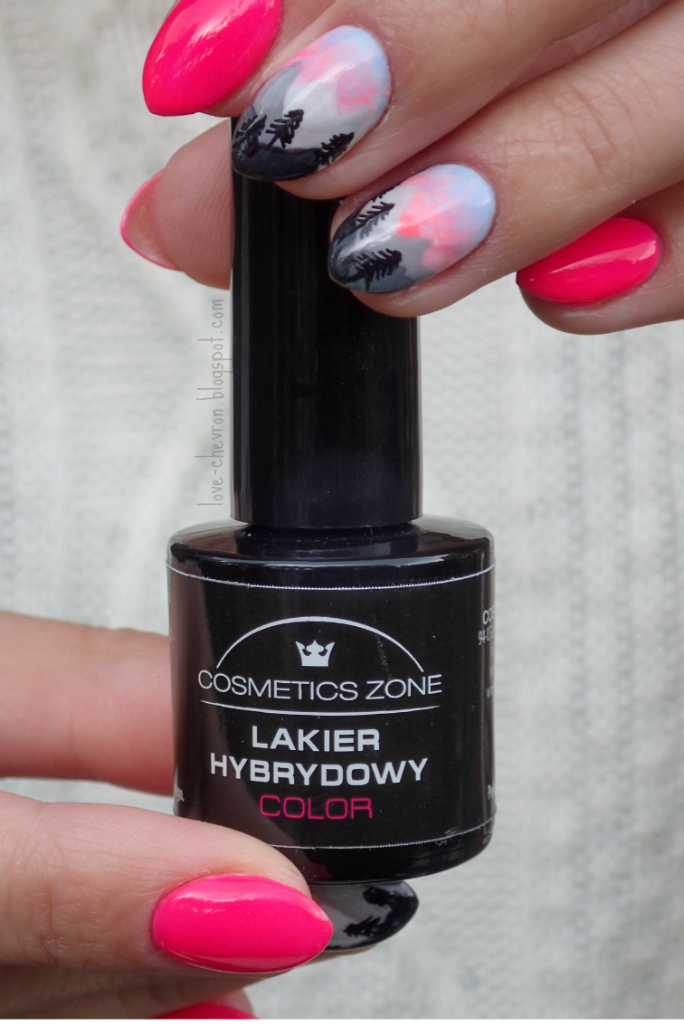 manicure hybrydowy krajobrazy na paznokciach