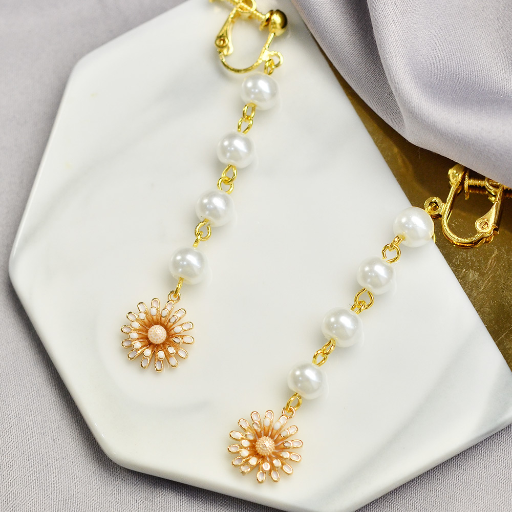 Ideal on Making a Sunflower Earrings with Pearls