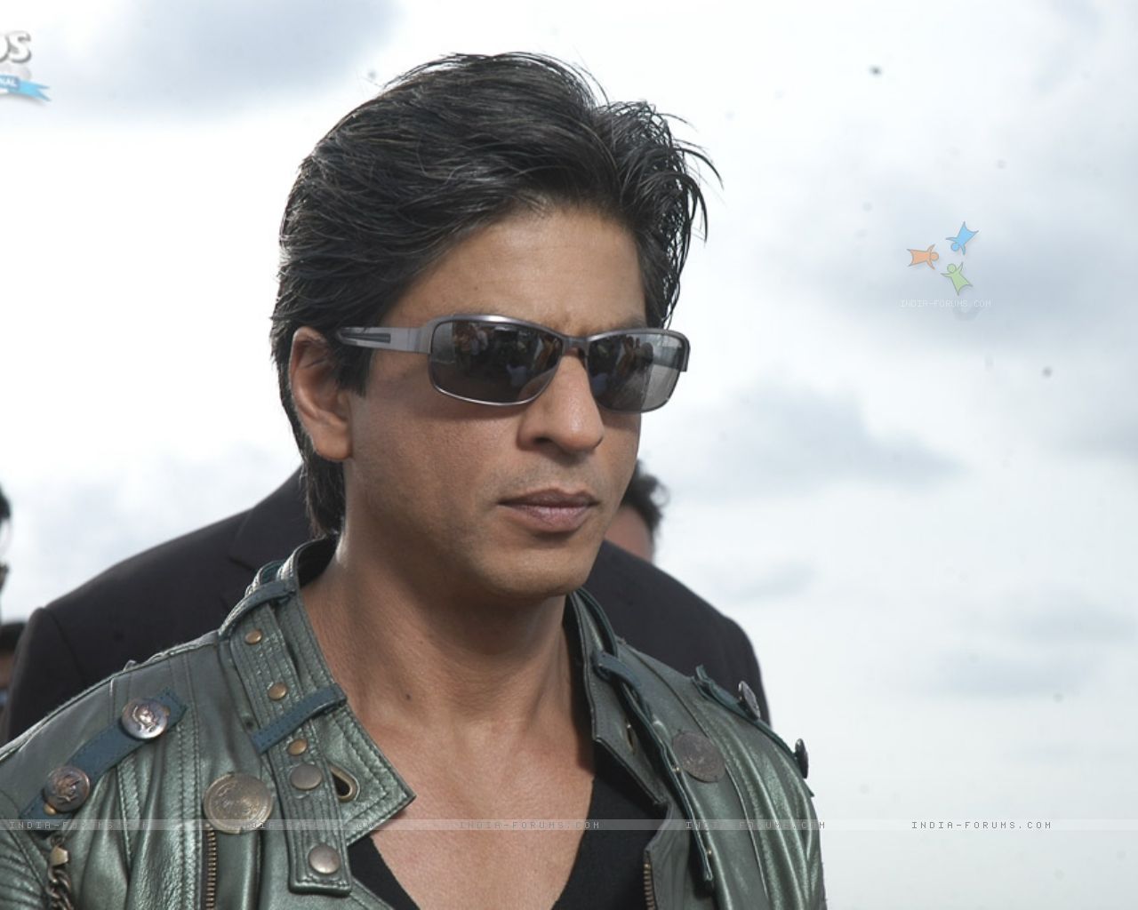 shahrukh khan wallpapers: shahrukh khan hot hd wallpapers