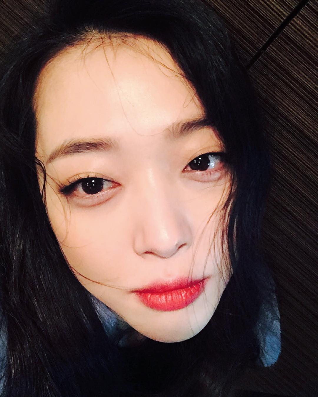Choi Sulli greets fans with her pretty Selfie - SNSD | OH!GG | f(x)