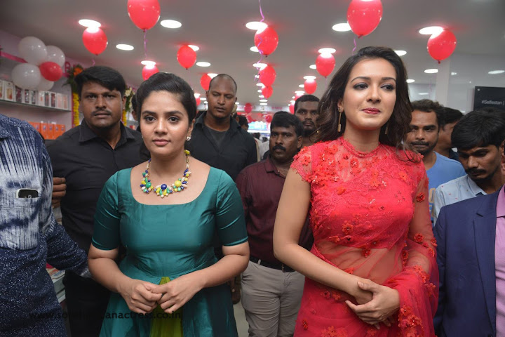 Catherine Tresa B New Mobile Store launch