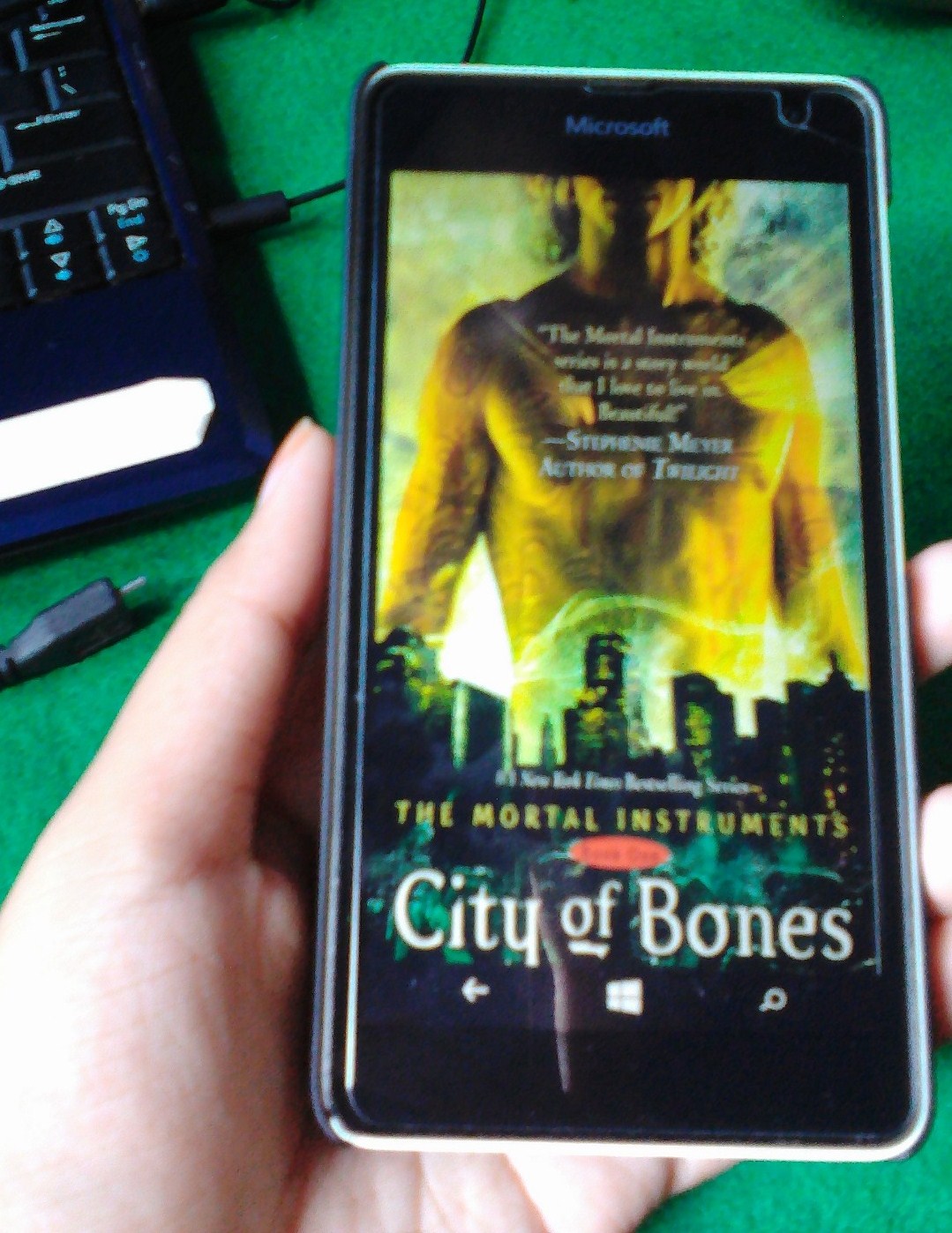 the city of bones book summary City of bones: the mortal instruments about the book city of bones: the mortal instruments by cassandra clare when fifteen-year-old clary fray heads out to the pandemonium club in new york city. the city of bones book summary City of bones: the mortal instruments about the book city of bones: the mortal instruments by cassandra clare when fifteen-year-old clary fray heads out to the pandemonium club in new york city.