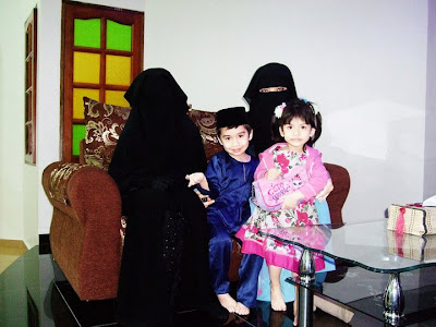 islamic girls, islamic family, burqa, purdah, jilbab, islam women