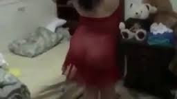 رقص منازل رقص بدون ملابس داخلية وقميص أحمر شفاف رقص منزلى
