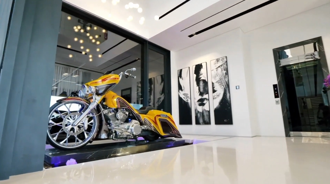 92 Interior Design Photos vs. ONE100, Palm Jumeirah Dubai Luxury Beach Mansion Tour
