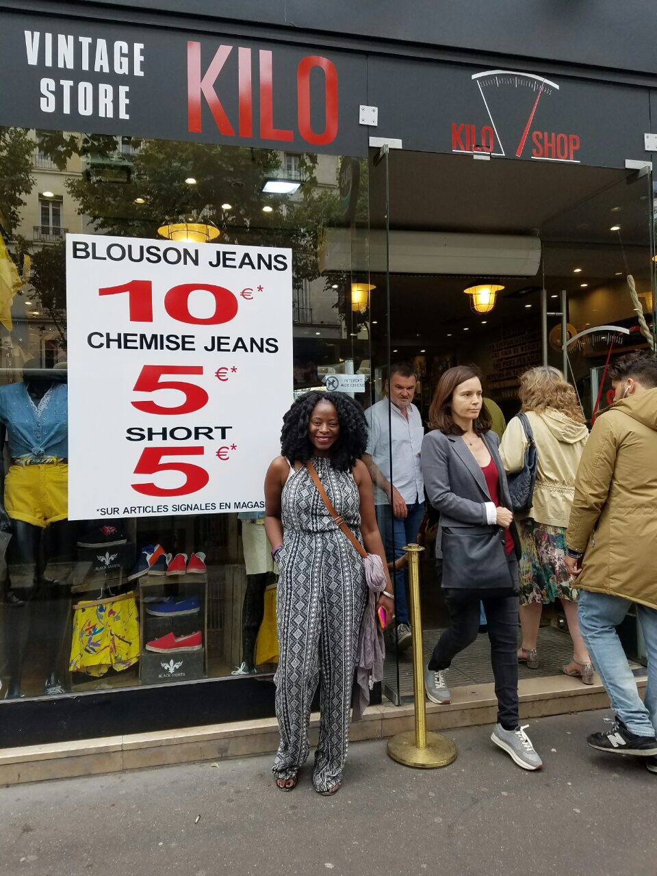 JustJewels4U Kilo Vintage Shop Thrifting in Paris