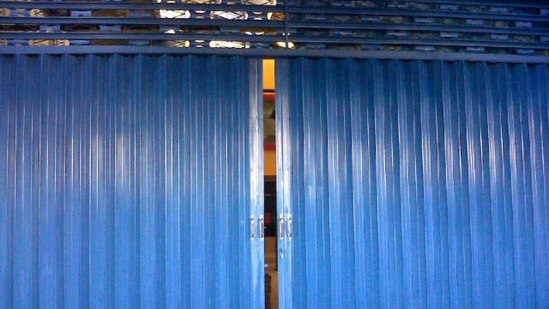 spesialis fabrikasi pintu harmonika Cikarang