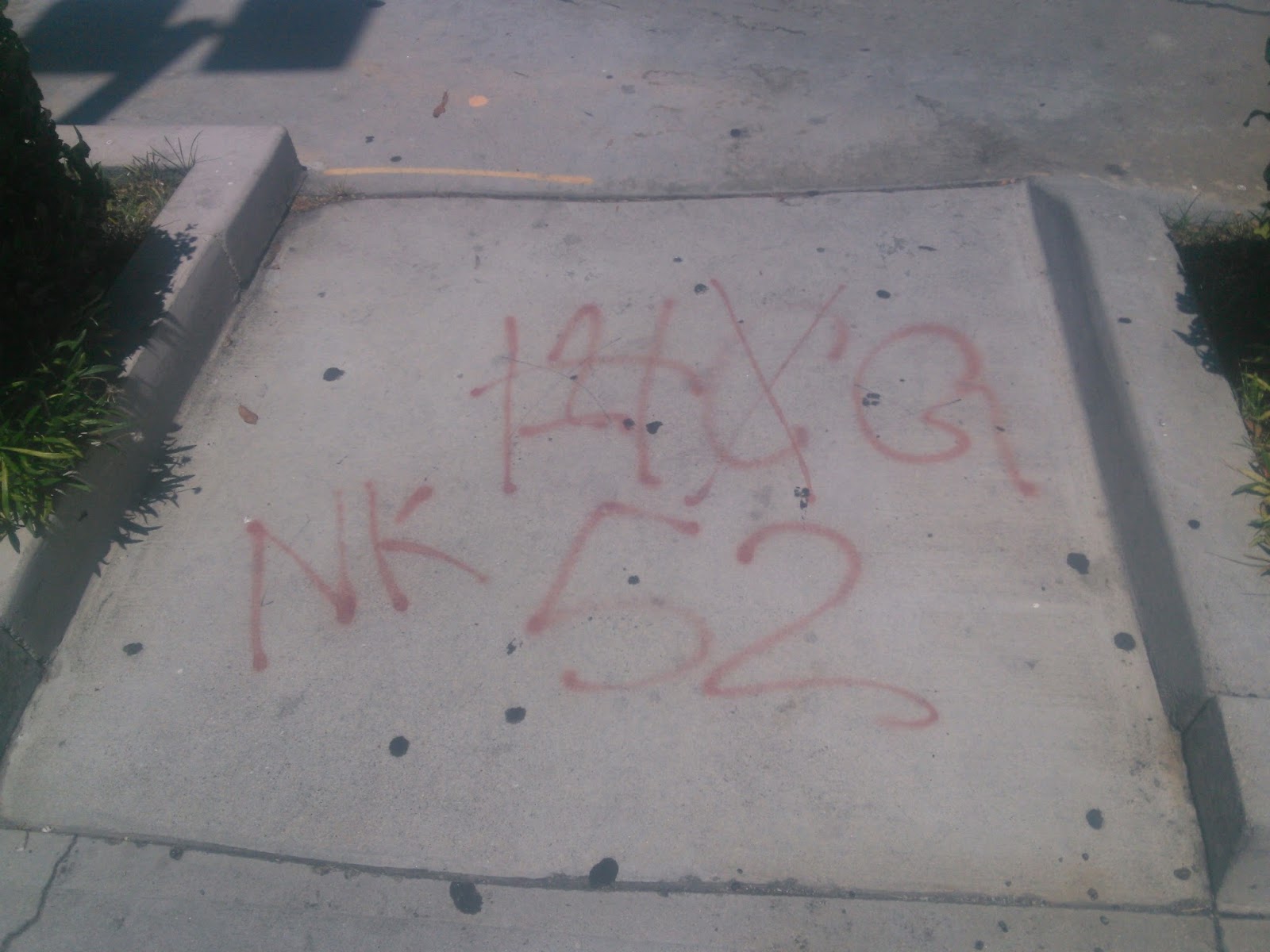 crip gangs graffiti hoover gangster crip ( 52 street )