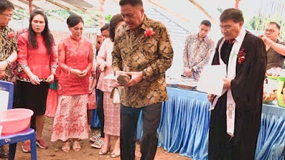 Gubernur Olly Letakan Batu Pertama Pembangunan GMIM Bukit Zaitun Malalayang Satu Timur