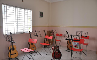 Khóa dạy học đàn guitar đệm hát tại TPHCM Khóa dạy học đàn guitar đệm hát tại TPHCM