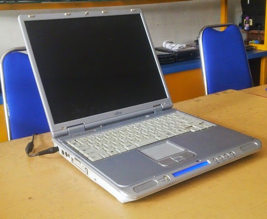 Jual Laptop Second Fujitsu FMV Biblo NB16c