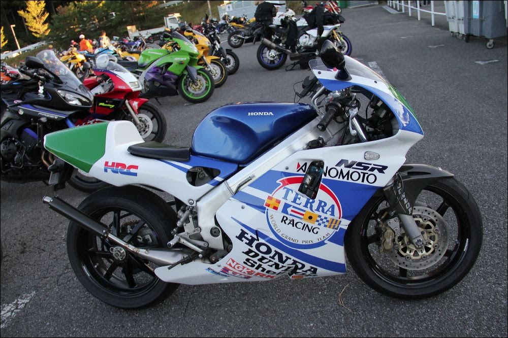 Honda nsr250r