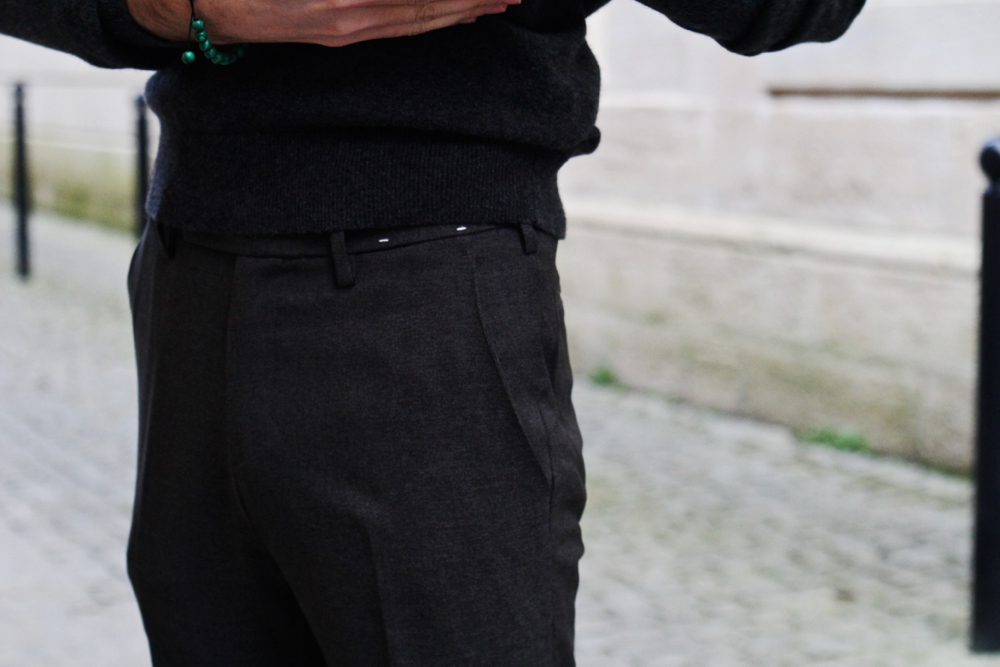 Blog-mode-homme-style-masculin-elegant-uniqlo-workwear-tenue-boulot-travail-chino-chemise-sans-repassage-no-iron-kando-pantalon-stylnoxe