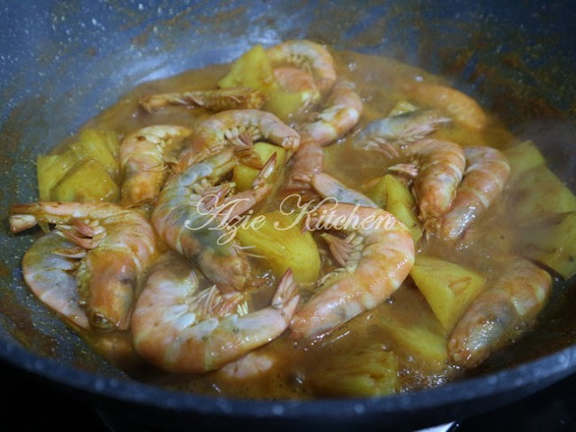 Gulai Udang Nenas Tumis Darat