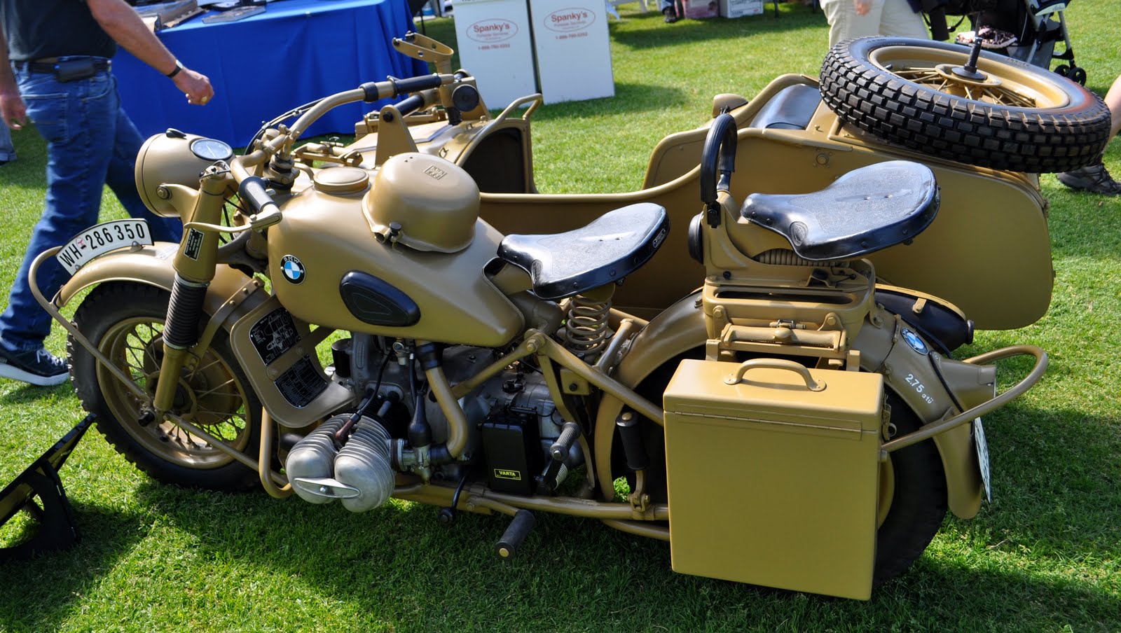 Мотоцикл BMW r75 с коляской