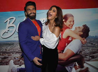 Romantic Love movie Befikre Ranveer Singh and Vaani Kapoor Chemistry watch pictures Romantic Love movie Befikre Ranveer Singh and Vaani Kapoor Chemistry watch pictures