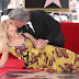 Goldie Hawn and Kurt Russell get stars on the Walk of Fame – fixed with a kiss
