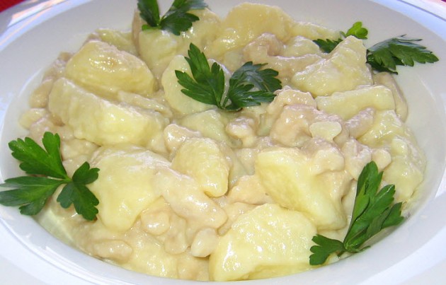 Lebanese Noodles And Potatoes With Garlic Lebanese Noodles And Potatoes With Garlic
