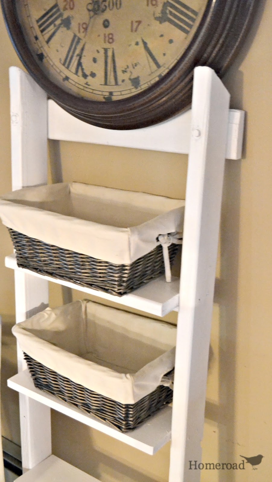 How to Make Shelving From a Ladder