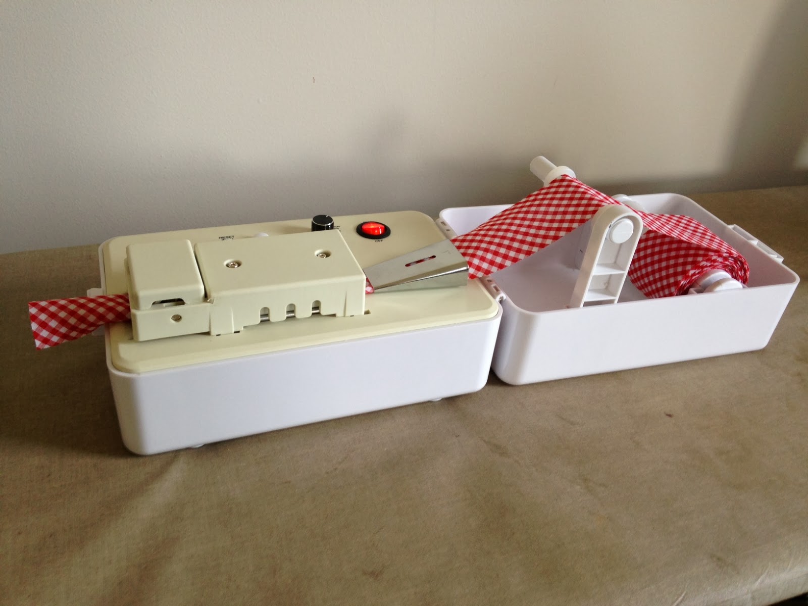 Sew Retro Rose: The Simplicity Bias Tape Maker
