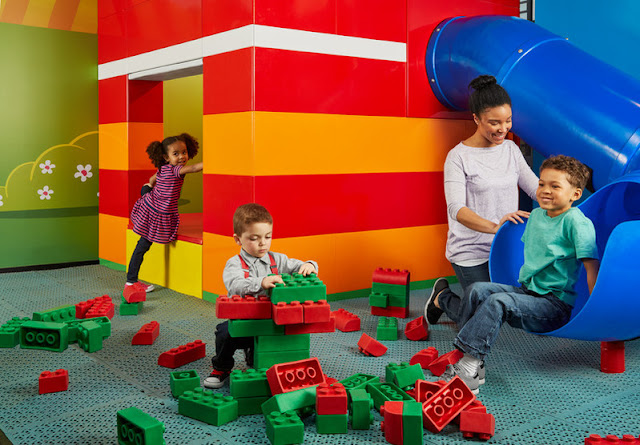 LEGO Duplo Farm LEGOLAND Discovery Center Philadelphia, Plymouth Meeting Mall, LEGO Duplo, Philadelphia area attractions, fun things to do with kids in Philadelphia