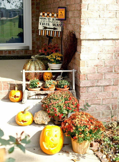 Halloween Decor - 2013 - The Scrap Shoppe