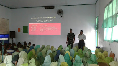 Didampingi Prajurit Koramil, Ratusan Siswa SMK Patriot Nobar Film G30S/PKI