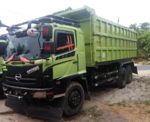 Modifikasi Mobil Truk Lampung-hijau hitam