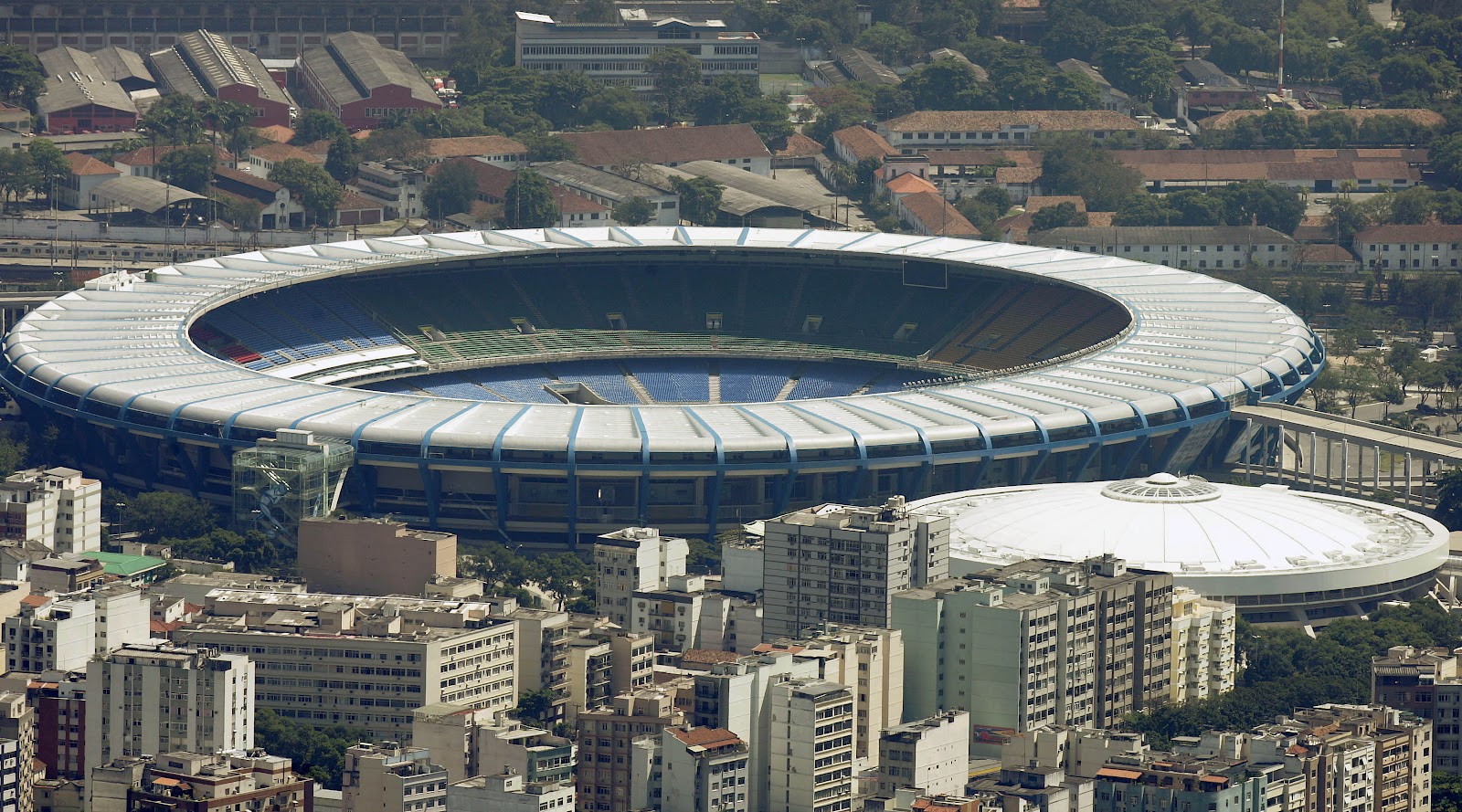 Стадион Маракана в Рио-де-Жанейро. Стадион Маракана. Бразильский стадион. Фирмы стадион. Компания стадион