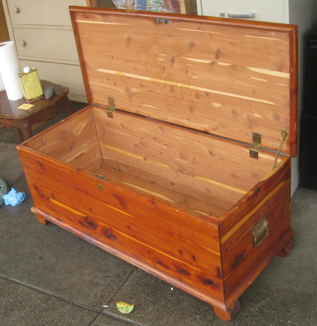 UHURU FURNITURE & COLLECTIBLES SOLD Cedar Trunk 80
