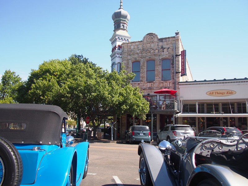 Arvin Travels Visit Texas