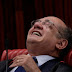EM QUE SERÁ QUE GILMAR MENDES ESTAVA PENSANDO ENQUANTO SOLTAVA SUA GARGALHADA NO TRIBUNAL?