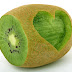 ►Comer kiwi antes de ir para a cama ajuda a adormecer rapidamente
