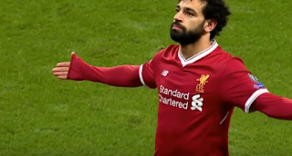 صلاح لاعب ليفربول الإنجليزى صلاح لاعب ليفربول الإنجليزى