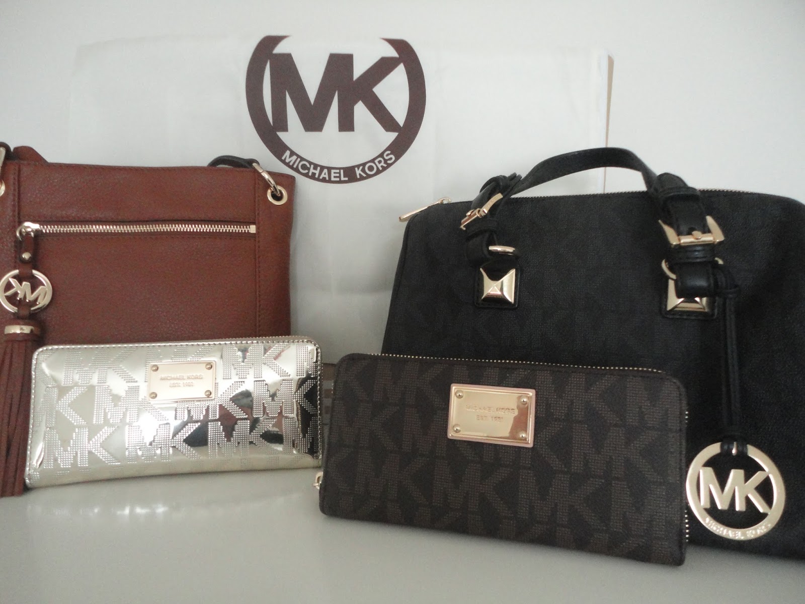 michael kors handbags tanger outlet