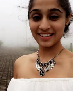 Foto Soumya Seth Terbaru Foto Soumya Seth Terbaru