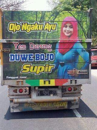 Gambar Cewek Dan Tulisan Pada Pintu Bak Truck Gambar Cewek Dan Tulisan Pada Pintu Bak Truck
