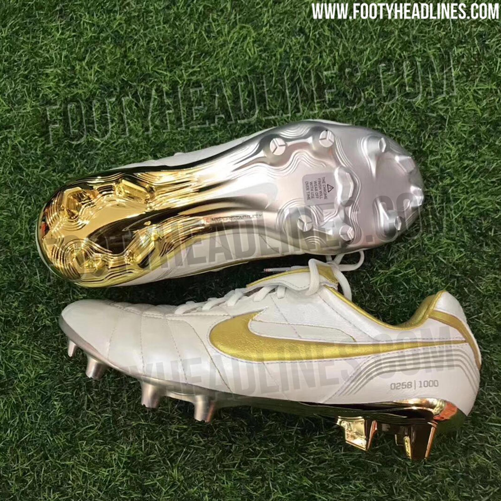 ronaldinho boots 2018