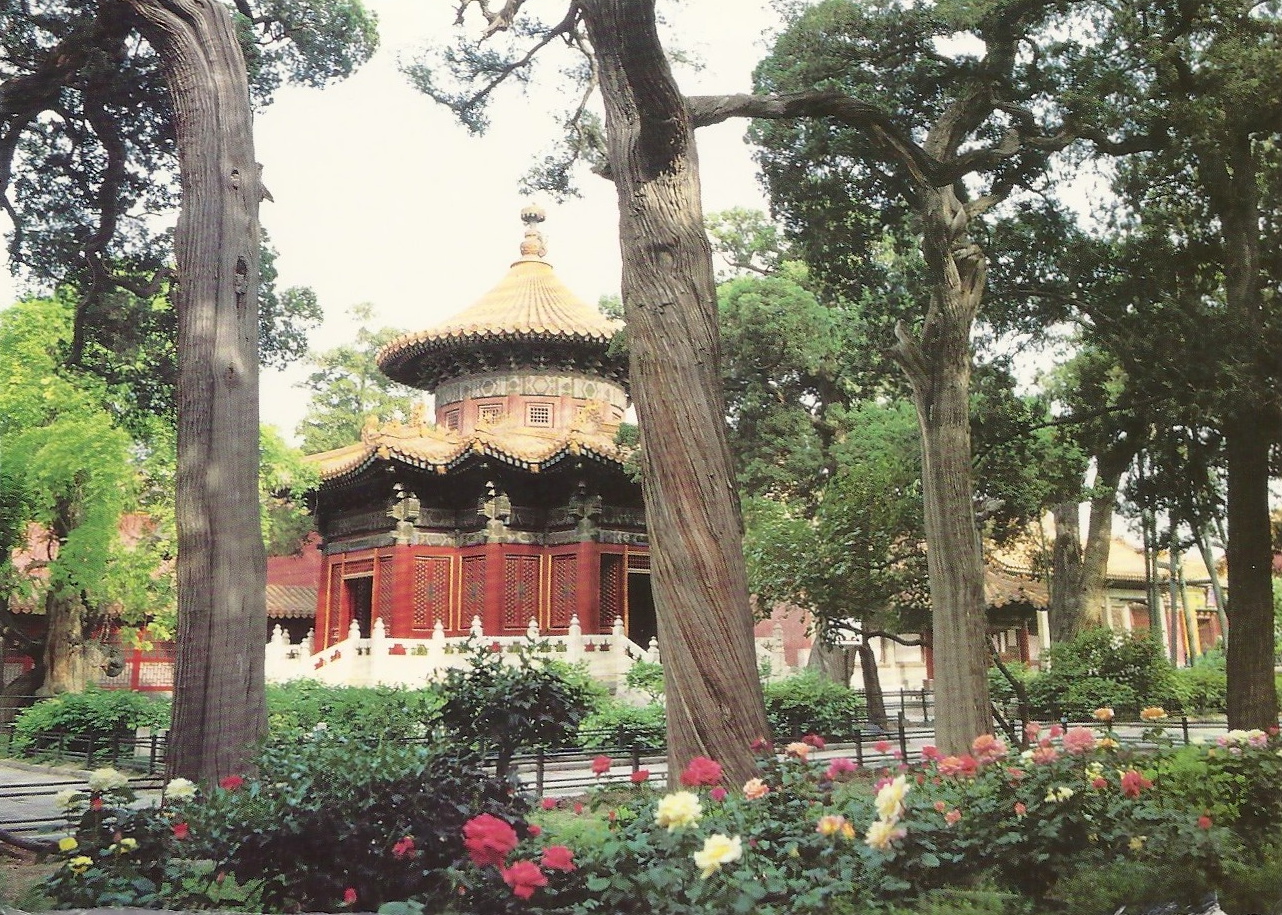 lunenburg garden Asian imperial