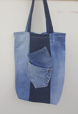 denim bag: turn old jeans into a bag | All about patchwork and quilting