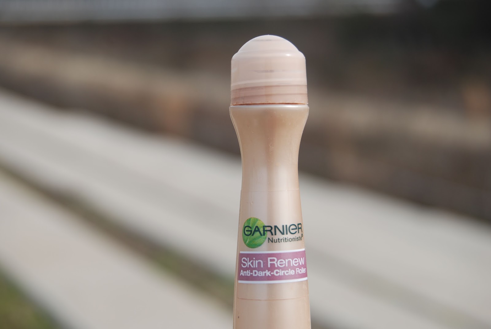 garnier rollerball concealer