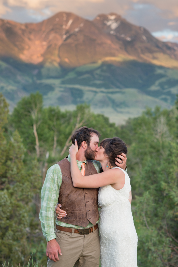 Montana Wedding / Photography: Amelia Anne Photography / Planning & Flowers: Katalin Green